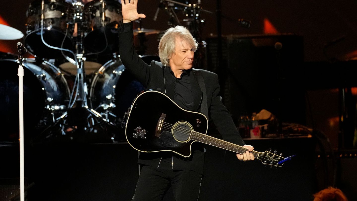 Die US-Rockband Bon Jovi kündigt nach längerer Pause eine Tournee an. (Archivbild) Foto: Chris Pizzello/AP/dpa