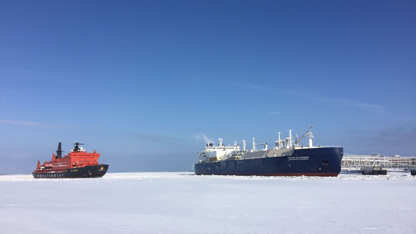 Russisches LNG soll früher als geplant nicht mehr in die EU importiert werden dürfen. (Archivbild) Foto: Friedemann Kohler/dpa