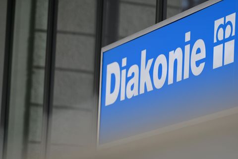 Auslöser für den Rechtsstreit war eine Diakonie. Die hatte einer konfessionslosen Bewerberin eine Entschädigung zahlen müssen