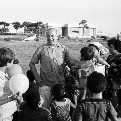 Hermann Gmeiner, Gründer der SOS-Kinderdörfer, Anfang der 1980er Jahre Hermann Gmeiner, Gründer der SOS-Kinderdörfer, Anfang der 1980er Jahre