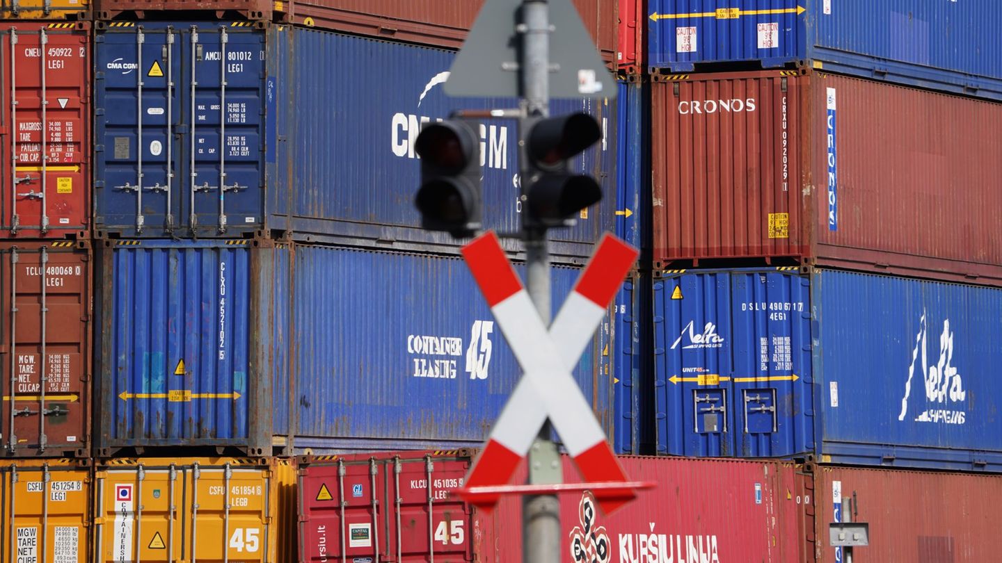 Logistics: Profit slump at Kühne+Nagel: up to 1,500 jobs lost