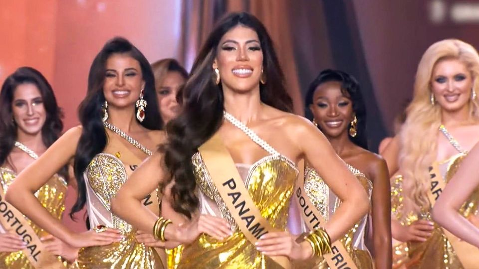 Peinliches "Miss"-geschick: Schönheitskönigin feiert - dabei gewinnt sie gar nicht Peinliches "Miss"-geschick: Schönheitskönigin feiert - dabei gewinnt sie gar nicht