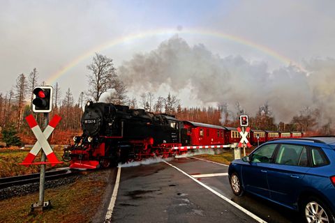 Wetterbedingt endet die beliebte Brockenbahn der Harzer Schmalspurbahnen für zwei Tage im Bahnhof Schierke. (Archivbild) Foto: M