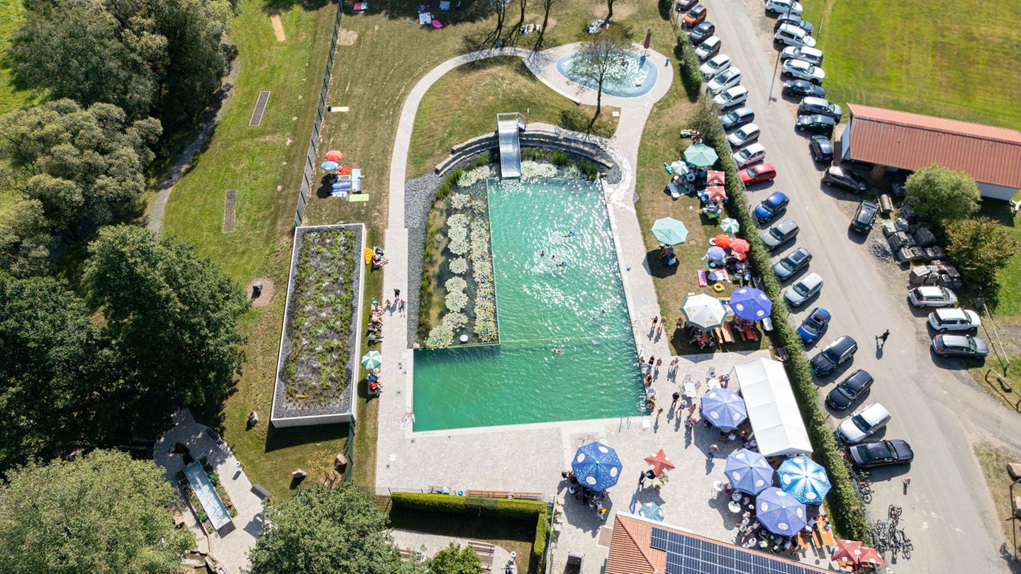 Das Naturbad wurde mit dem "Spar-Euro" des Bundes der Steuerzahler Hessen und des Hessischen Städte- und Gemeindebundes ausgezei