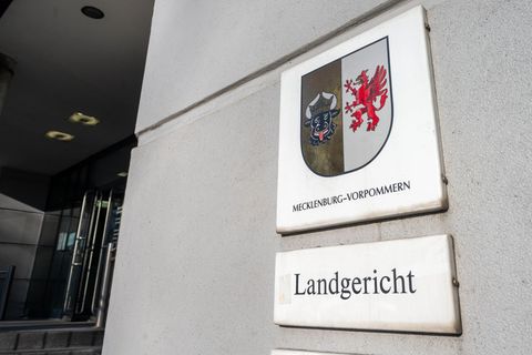 Am Donnerstag findet der Auftakt eines Totschlagprozesses gegen einen 75-Jährigen aus Waren an der Müritz. Er soll seine Ehefrau