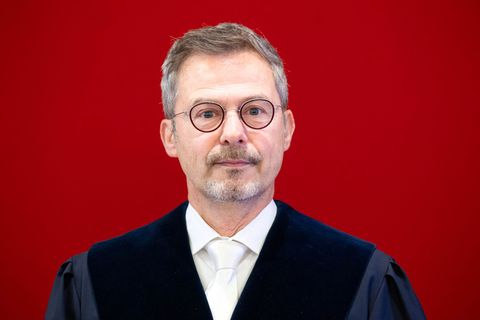 Der Staatsgerichtshof ordnete die Klimakrise als außergewöhnliche Notsituation ein. (Archivbild) Foto: Sina Schuldt/dpa