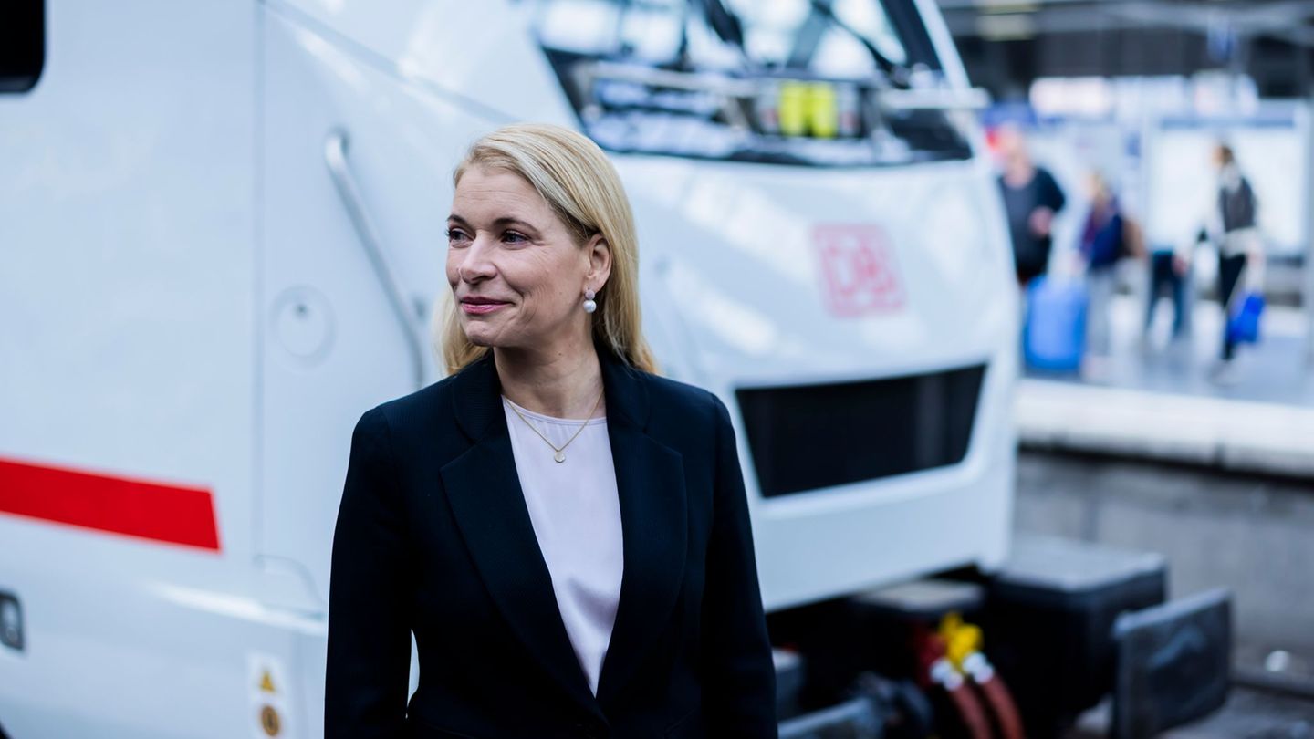 Deutsche Bahn: New railway boss: 2026 year of major restructuring