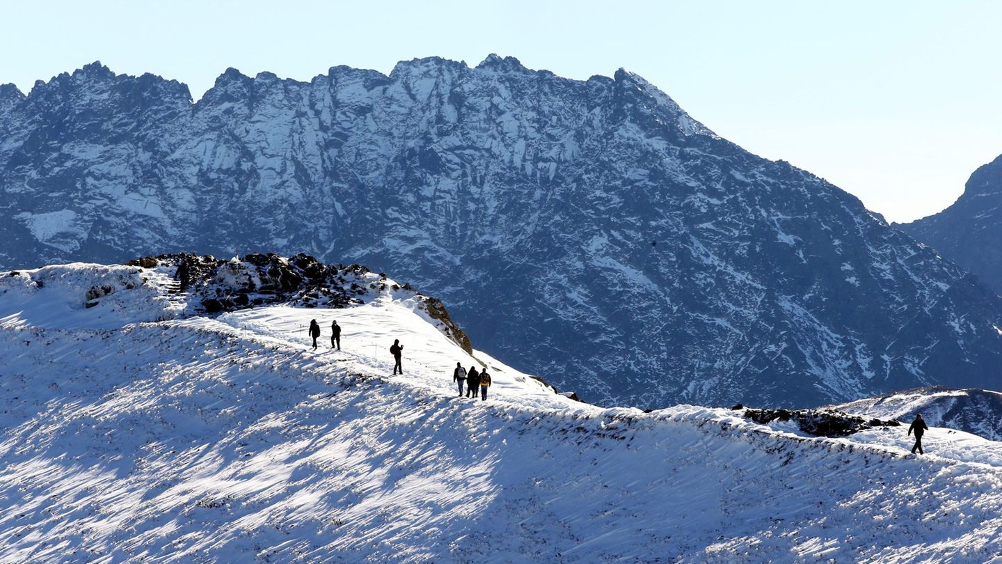 Verschneite Berge in der Hohen Tatra. (Archivbild) Foto: picture alliance / dpa