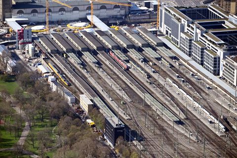 Eigentlich sollen auf dem Gelände Wohnungen entstehen. Foto: Uli Deck/dpa