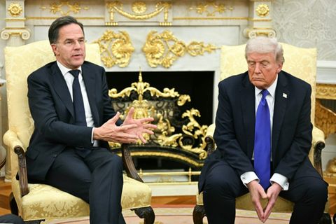 Nato-Generalsekretär Rutte (l.) und US-Präsident Trump