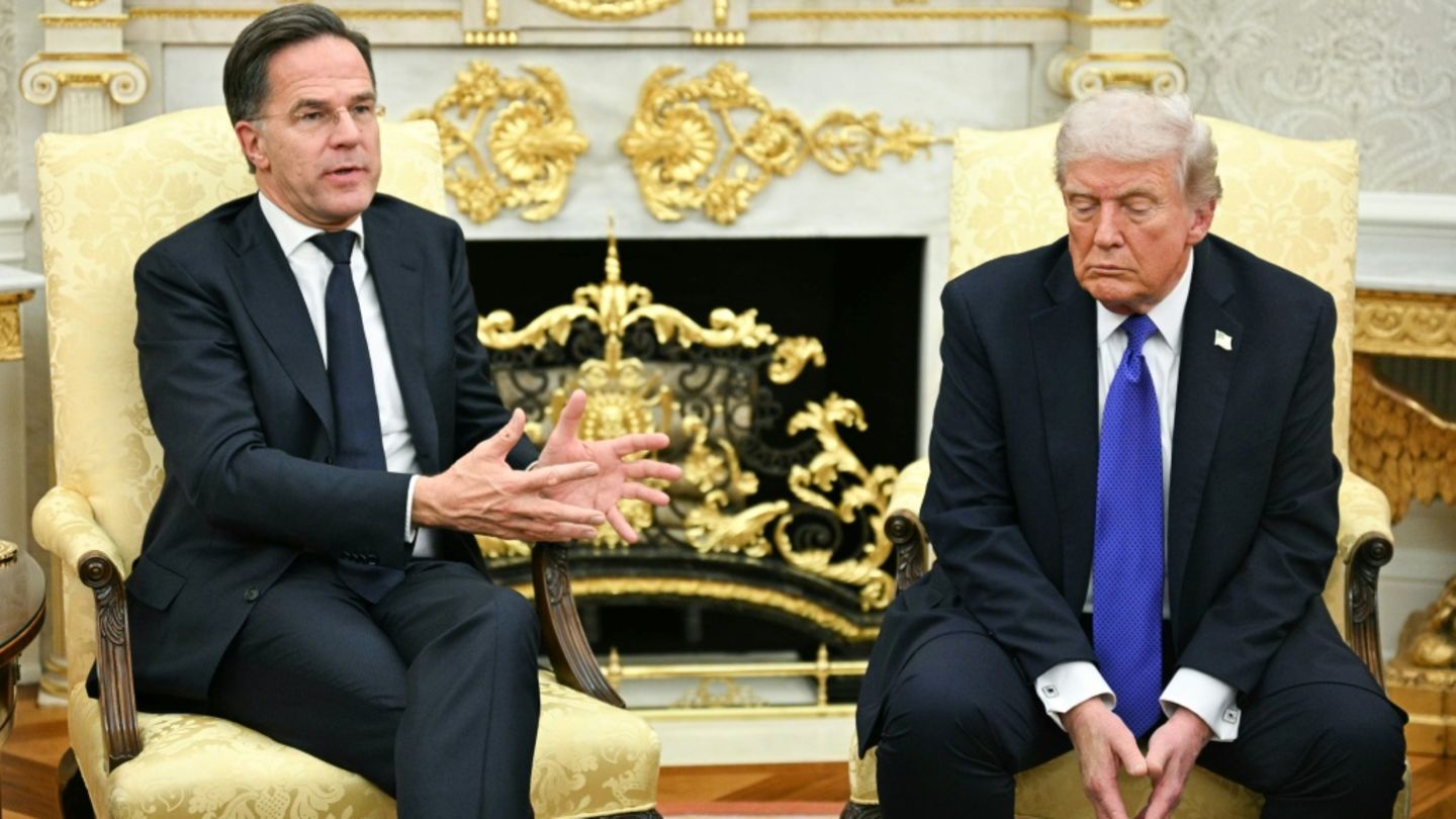 Nato-Generalsekretär Rutte (l.) und US-Präsident Trump