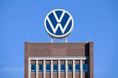 Im VW-Vorstandshochhaus übernimmt ein Neuer das Beschaffungsressort. (Archivbild) Foto: Julian Stratenschulte/dpa