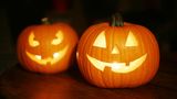 Kürbis zwei Halloweengesichter Kürbis zwei Halloweengesichter