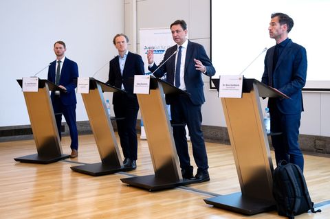 Privatanleger sollen im Internet vorsichtig sein, warnt Bayerns Justizminister Georg Eisenreich. Foto: Sven Hoppe/dpa
