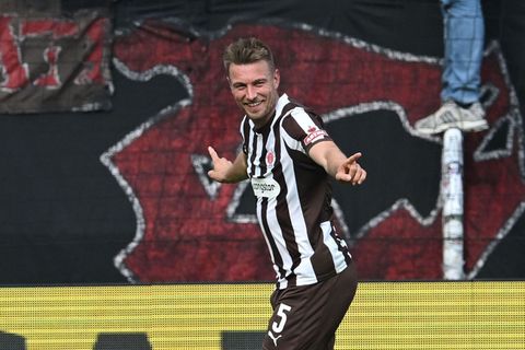 Hauke Wahl steht vor der Rückkehr in die Startelf des FC St. Pauli. (Archivbild) Foto: Carmen Jaspersen/dpa