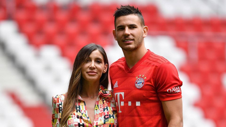 Lucas Hernández und seine Frau Amelia de la Osa Lorente Lucas Hernández und seine Frau Amelia de la Osa Lorente
