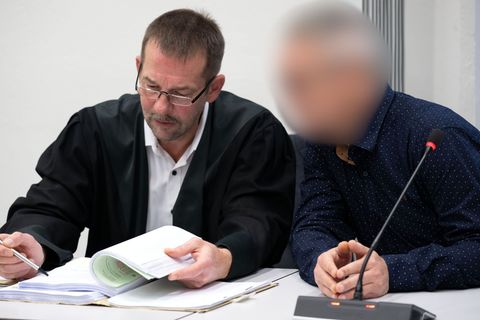 Zu Beginn des Prozesses machte der Angeklagte keine Angaben. Foto: Pia Bayer/dpa