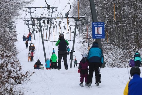 Die Skigebiete auf der Schwäbischen Alb rüsten sich für ihre Kunden. (Foto-Archiv) Foto: Thomas Warnack/dpa