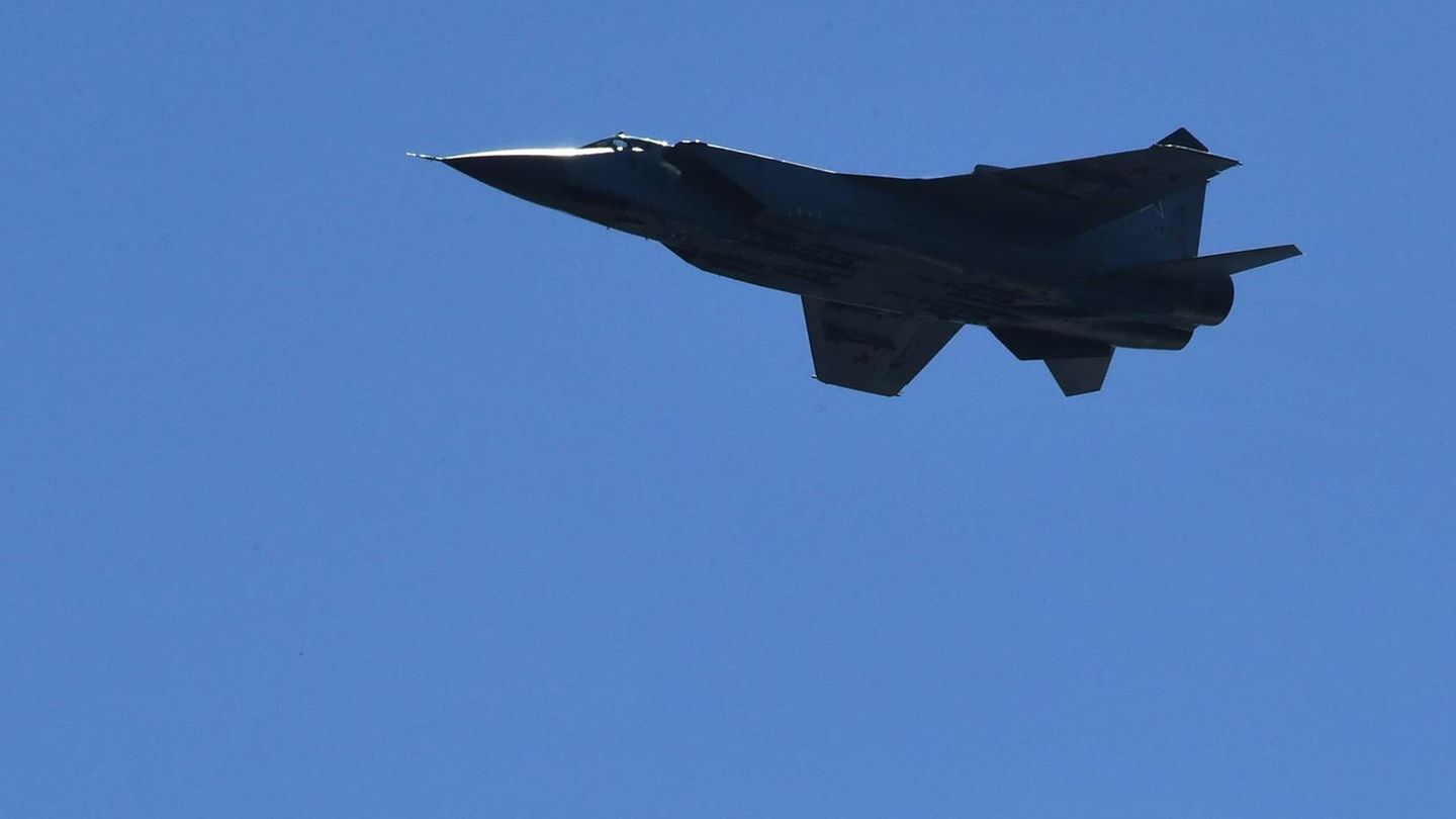 Russische MiG-31-Kampfjets bei einer Übung: Zwei von ihnen sollen in den Luftraum über Litauen eingedrungen sein