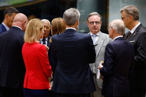Der belgische Premierminister Bart De Wever forderte beim Gipfel Sicherheiten und gab letztlich auch sein OK. Foto: Geert Vanden