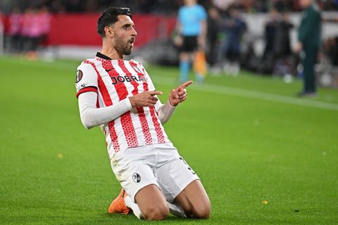 Vincenzo Grifo vom SC Freiburg jubelt in der Europa League