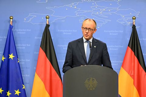 Kanzler Friedrich Merz will russische Vermögenswerte zugunsten der Ukraine nutzen. Foto: Ansgar Haase/dpa
