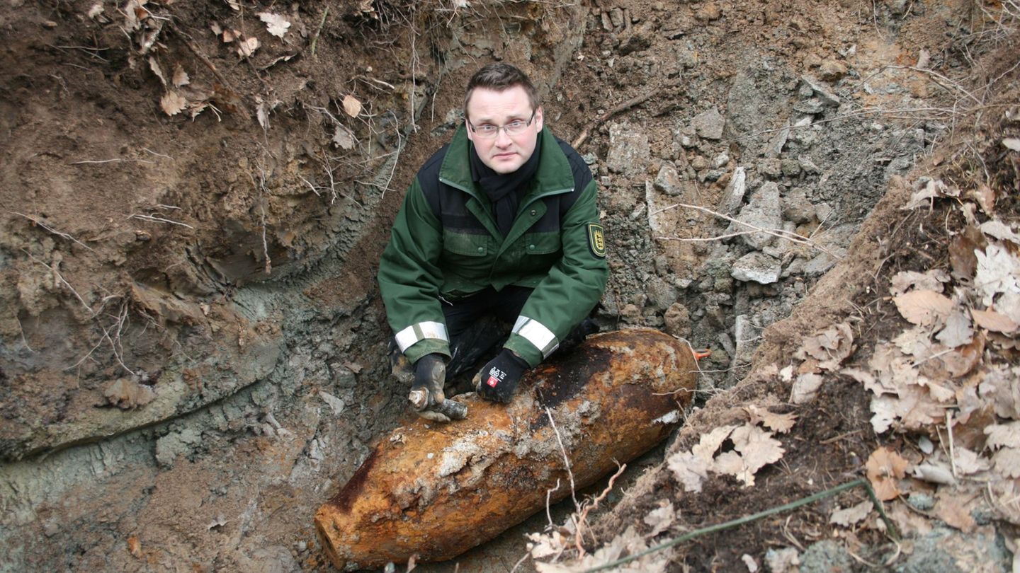 Bombenentschärfer Peterle wird am Sonntag für die Entschärfung der Bombe in Rastatt vor Ort sein. Foto: --/RP Stuttgart/dpa