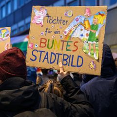 Merz' Äußerungen lösten Proteste aus, finden aber auch viel Zuspruch. Foto: Alex Talash/dpa