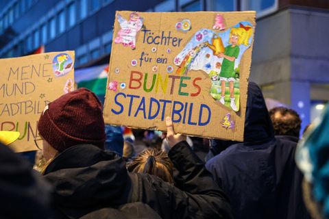 Merz' Äußerungen lösten Proteste aus, finden aber auch viel Zuspruch. Foto: Alex Talash/dpa