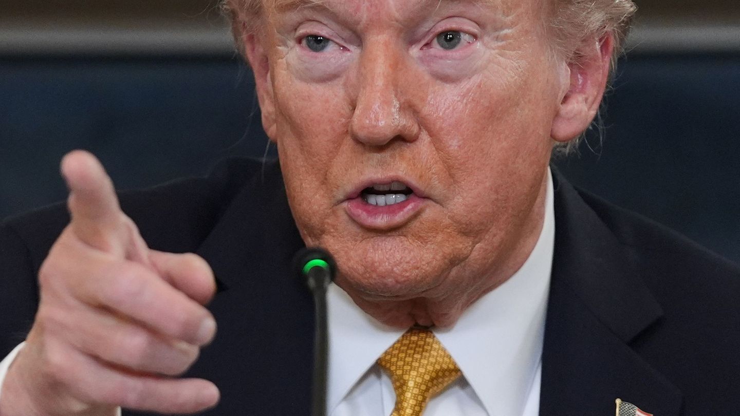 US-Präsident Trump hat die Handelsgespräche mit Kanada für beendet erklärt. (Archivbild) Foto: Evan Vucci/AP/dpa