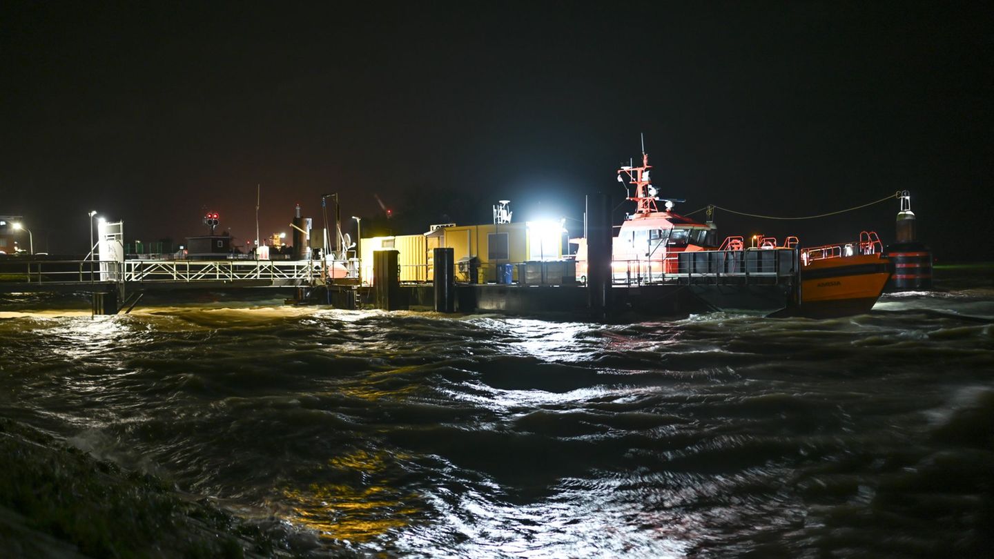 Vor allem an der Nordseeküste ist am Morgen mit stürmischem Wetter zu rechnen. Foto: Lars Penning/dpa