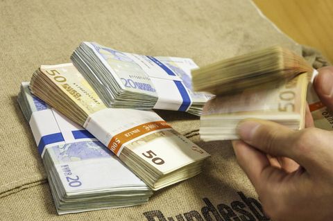 Organisierte Kriminalität: Geldbündel