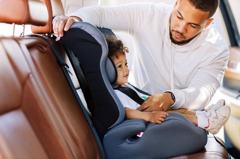 Kindersitze fürs Auto sollen vor allem eines sein: sicher