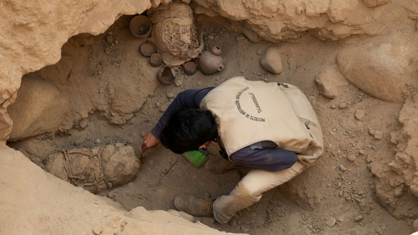 Archäologische Grabung in Peru