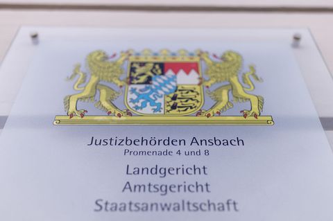 Bewährungsstrafen hat das Landgericht Ansbach im Prozess um den Versuch eines Auftragsmordes ausgesprochen. (Archivbild) Foto: D