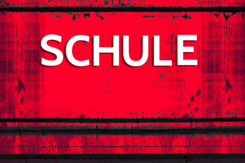 Die Buchstaben S C H U L E fallen in einer Animation von der Wand, Demokratiebildung Die Buchstaben S C H U L E fallen in einer Animation von der Wand, Demokratiebildung