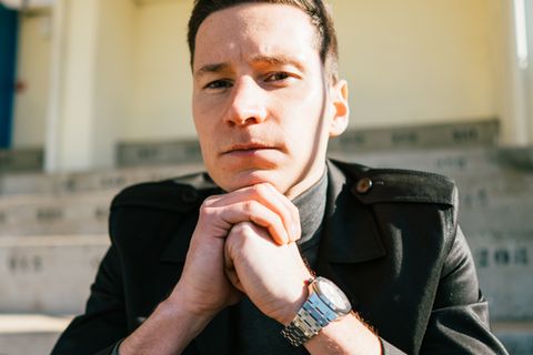 Julian Draxler posiert 2022 in Paris für ein Foto