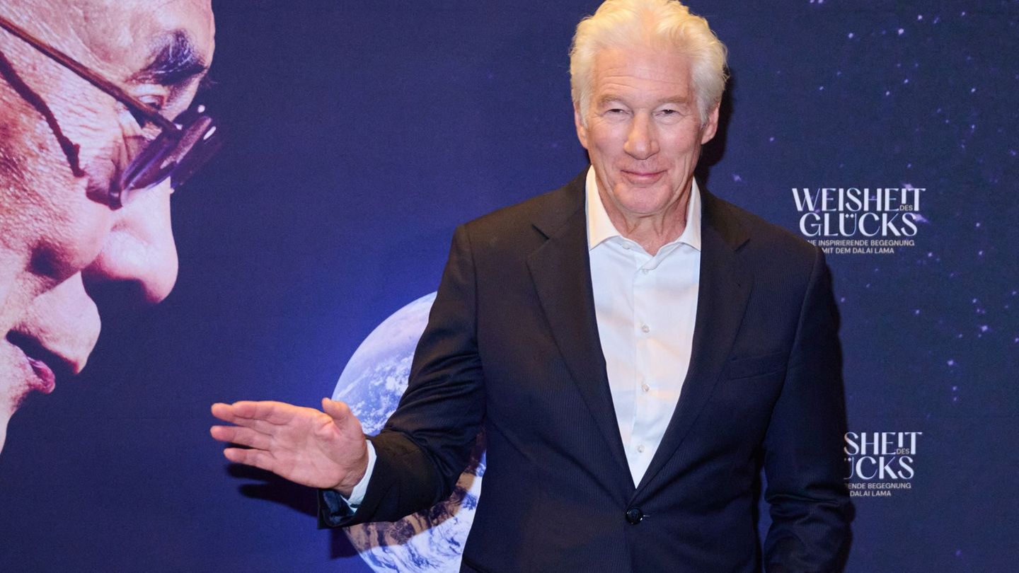 Schauspieler Richard Gere trat am Abend in Berlin auf. Foto: Annette Riedl/dpa Schauspieler Richard Gere trat am Abend in Berlin auf. Foto: Annette Riedl/dpa