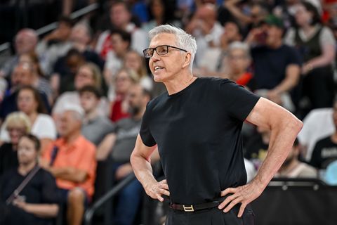 Gordon Herbert musste mit den Bayern eine deutliche Niederlage gegen Piräus einstecken. (Archivbild) Foto: Harry Langer/dpa