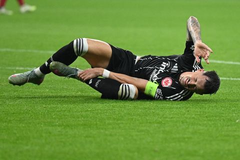 Kapitän Robin Koch und die Defensive von Eintracht Frankfurt müssen endlich ihre Fehler minimieren. Foto: Arne Dedert/dpa
