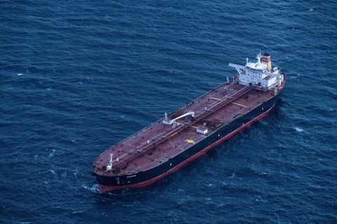 Der Tanker "Eventin" liegt verlassen in der Ostsee