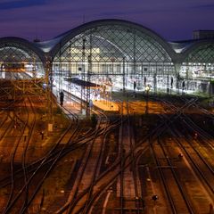 Hauptbahnhof Dresden bei Nacht