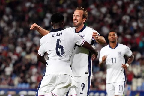 England-Nationalspieler Marc Guehi und Harry Kane: Spielen die beiden bald auch bei den Bayern zusammen? Foto: Bradley Collyer/P