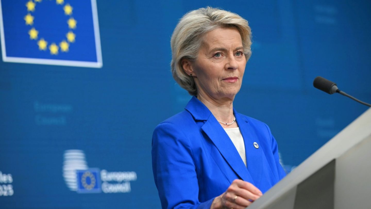 Von der Leyen am Donnerstag in Brüssel Von der Leyen am Donnerstag in Brüssel