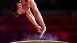 Jakarta, Indonesien: Der Russe Daniel Marinow (Team Neutrale Athleten) bezwingt den Sprungkasten bei der Turn-WM