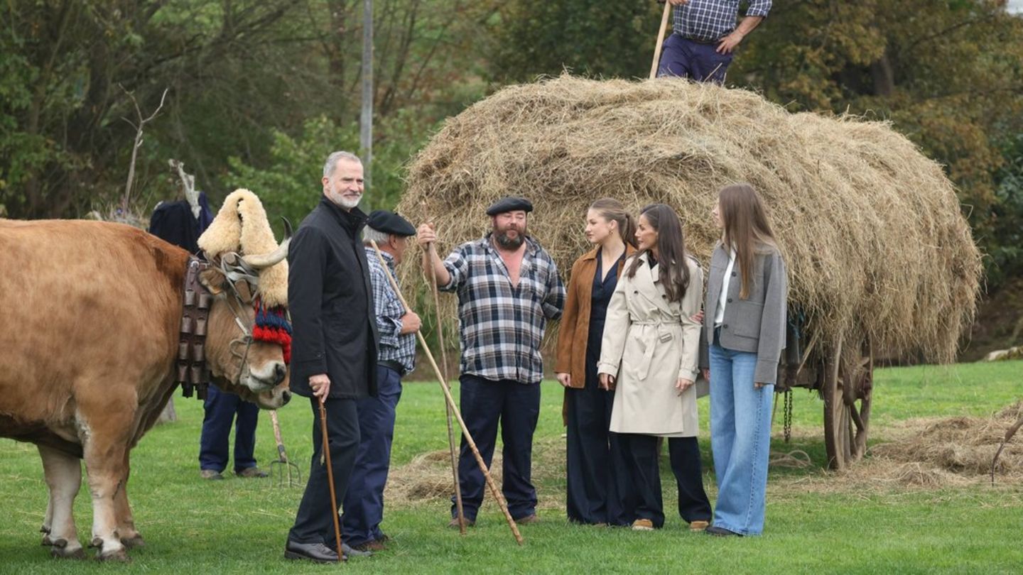 Visit to the country: Spanish royals prefer it casual Visit to the country: Spanish royals prefer it casual