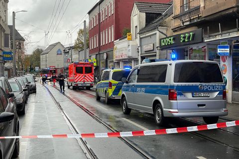 Essen Schießerei Die Polizei sperrte den Tatort in Essen-Katernberg großräumig ab