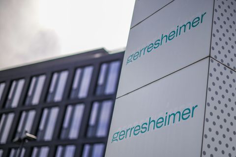 Das Gerresheimer-Logo vor einem Büro des Düsseldorfer Verpackungsspezialisten. Foto: Christoph Reichwein/dpa