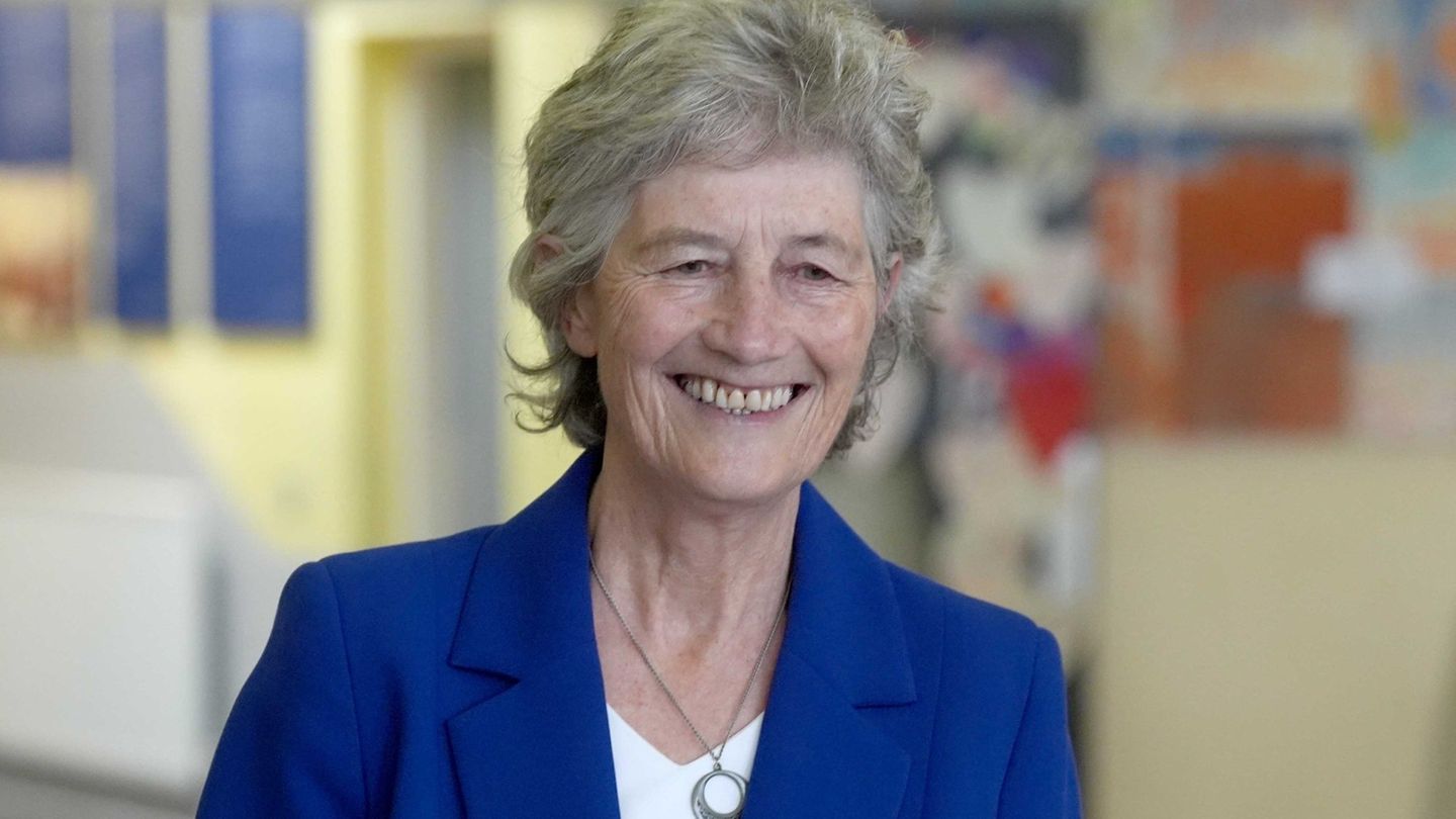 Presidential election: Leftist Catherine Connolly elected President of Ireland Presidential election: Leftist Catherine Connolly elected President of Ireland
