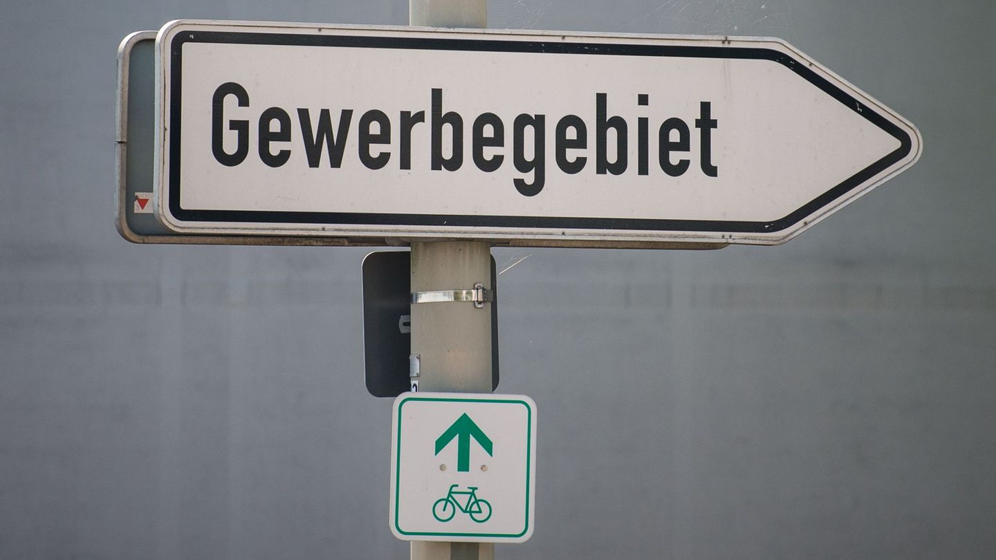 Im neuen Landesentwicklungsplan sollen Flächen für bedeutsame Gewerbe- und Industrieansiedlungen sowie Rohstofflagerstätten ausg Im neuen Landesentwicklungsplan sollen Flächen für bedeutsame Gewerbe- und Industrieansiedlungen sowie Rohstofflagerstätten ausg